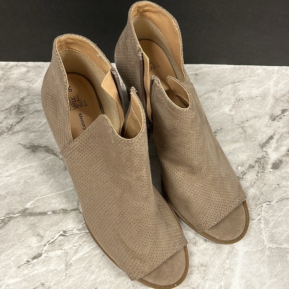 Ankle bootie sandal - Picture 3 of 4